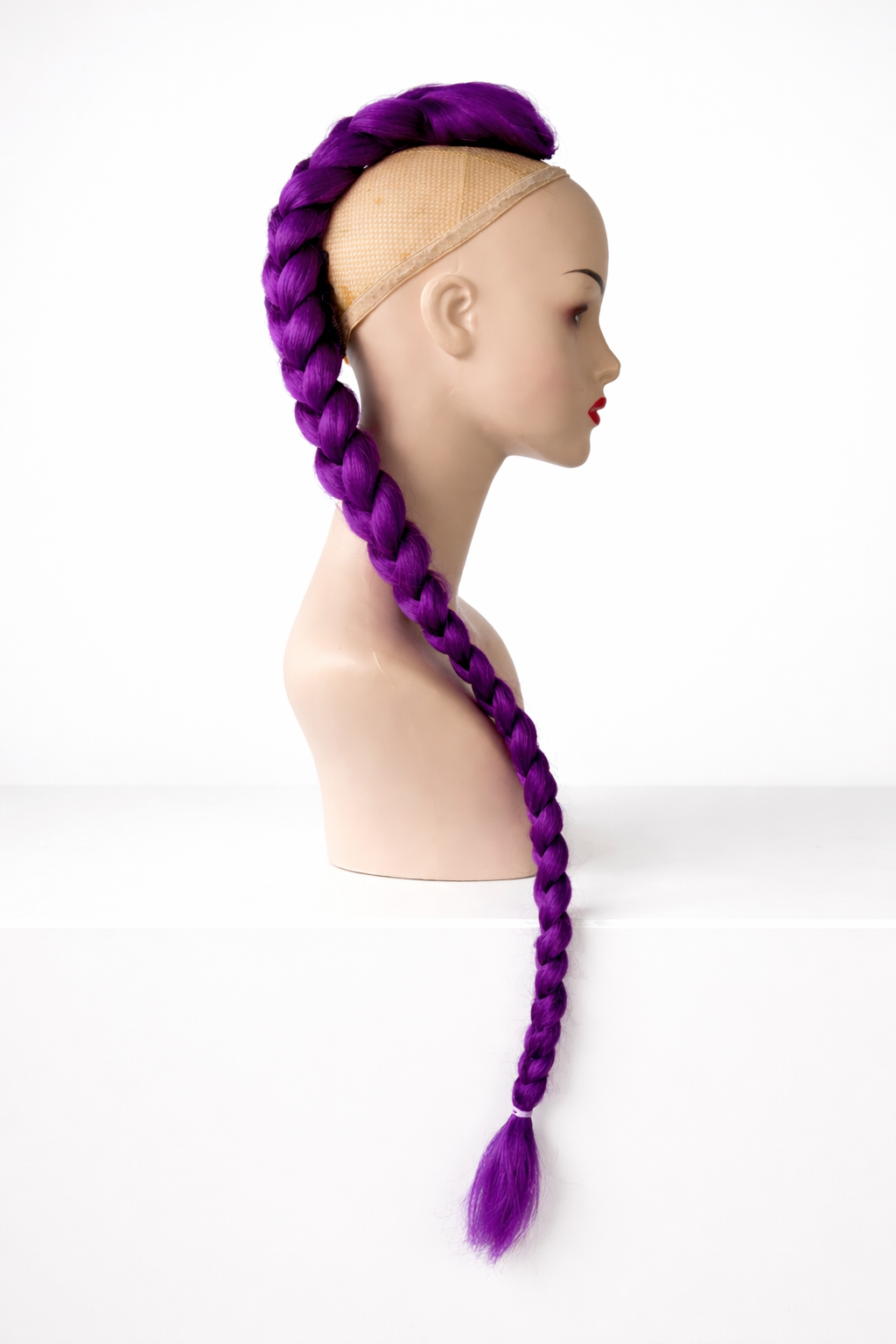 צמה סגולה -  ציידות השדים